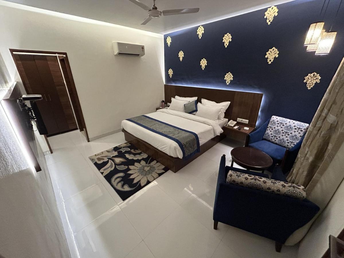 Hotel Gautam لونافالا المظهر الخارجي الصورة