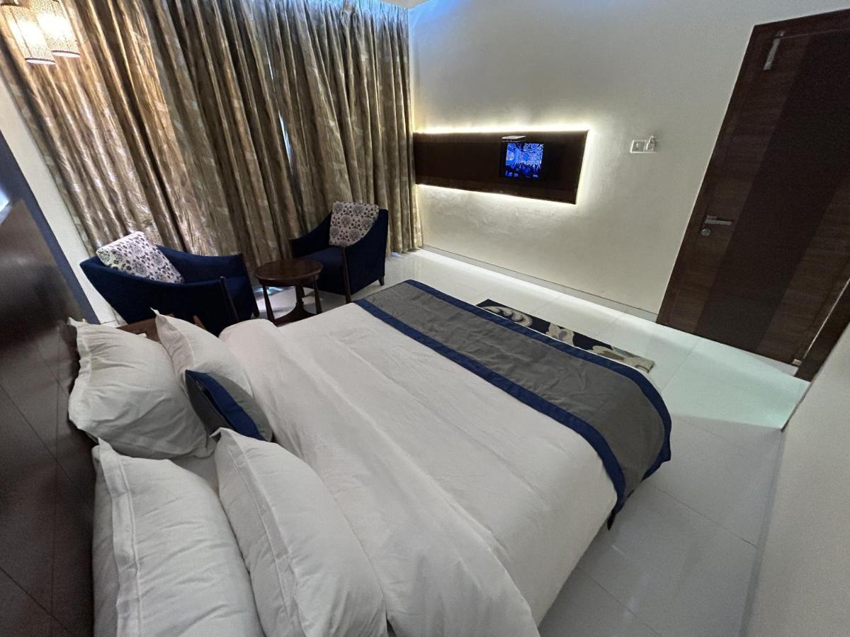 Hotel Gautam لونافالا المظهر الخارجي الصورة