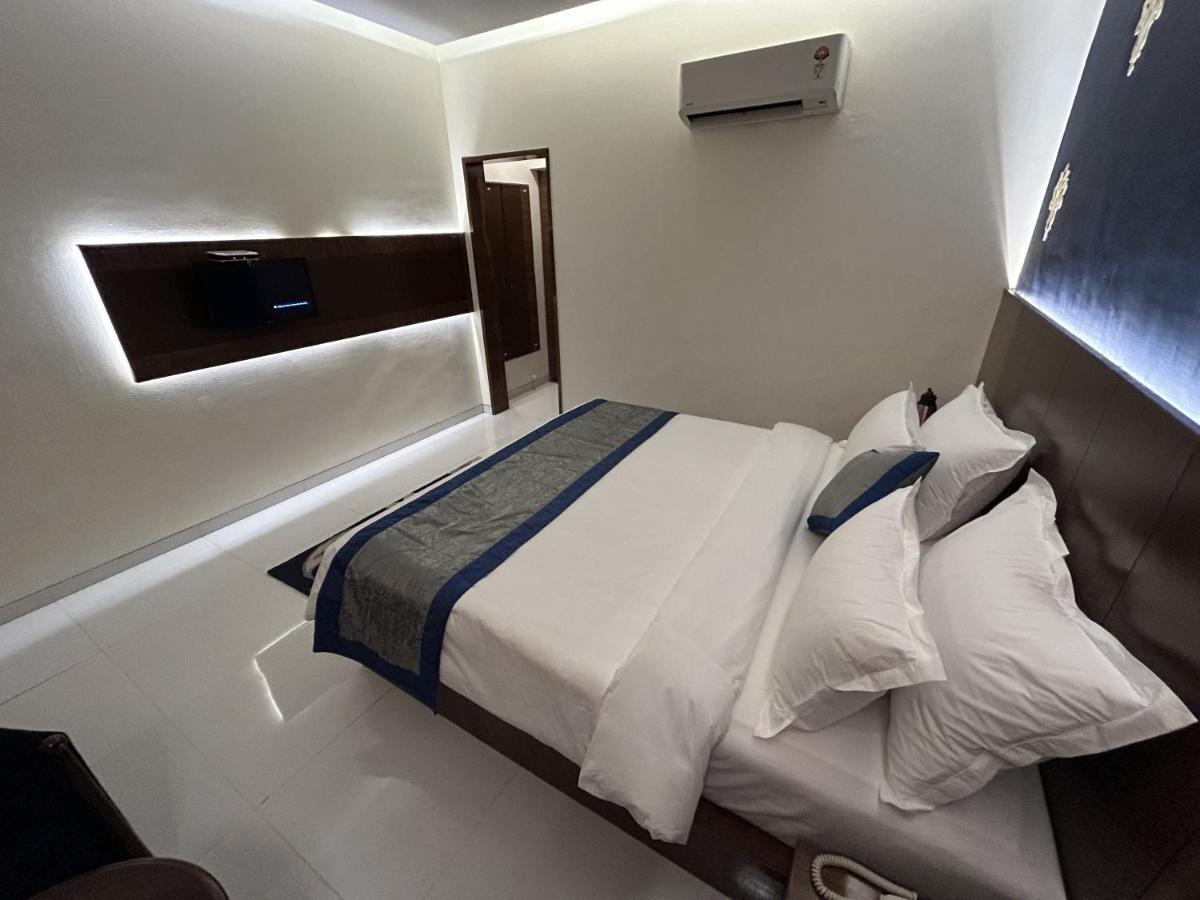 Hotel Gautam لونافالا المظهر الخارجي الصورة