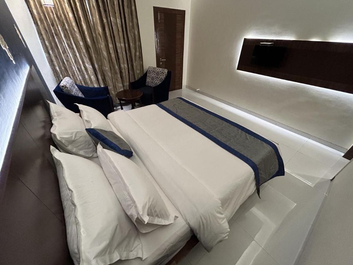 Hotel Gautam لونافالا المظهر الخارجي الصورة